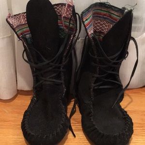 Steve Madden suede moccasin shoes